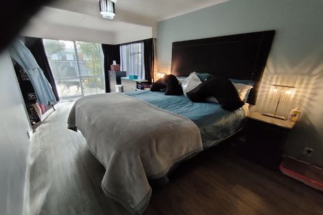 Photo of property in 15 Queen Street, Winton, 9720