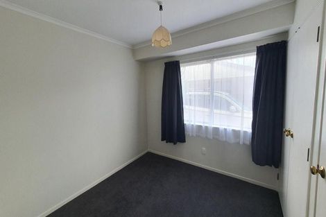 Photo of property in 1/62 Aviemore Drive, Highland Park, Auckland, 2010