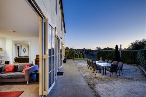 Photo of property in 22 Burbury Ridge, Havelock North, 4130