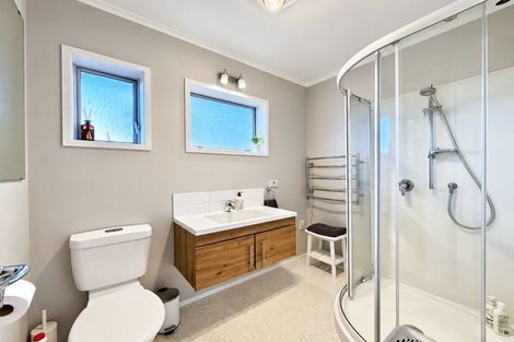Photo of property in 2/15 Gloaming Place, Conifer Grove, Takanini, 2112
