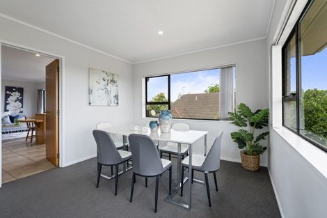 Photo of property in 70 Aberfeldy Avenue, Highland Park, Auckland, 2010