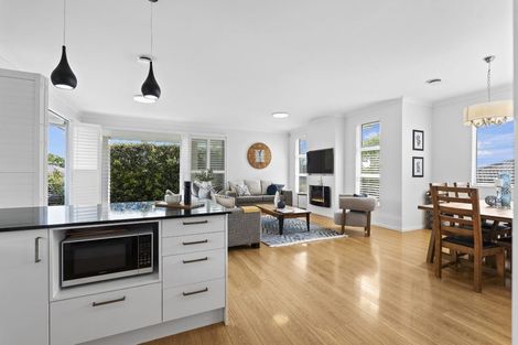 Photo of property in 10 Bloomfield Rise, Stanmore Bay, Whangaparaoa, 0932