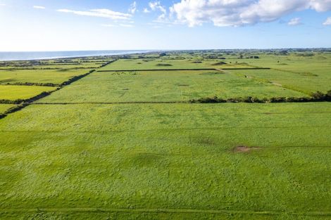 Photo of property in 306 Pungarehu Road, Pungarehu, 4685