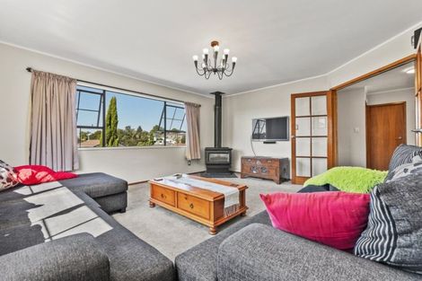 Photo of property in 201 Chelsea View Drive, Chatswood, Auckland, 0626