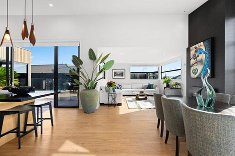 Photo of property in 17 Mike Smith Drive, Cambridge, 3434