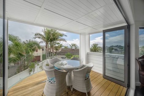 Photo of property in 235 Bleakhouse Road, Mellons Bay, Auckland, 2014