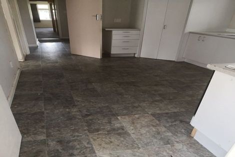 Photo of property in 8 Curletts Road, Sockburn, Christchurch, 8042