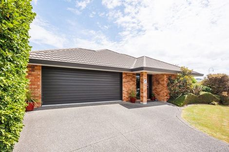Photo of property in 36 Tennyson Avenue, Kelvin Grove, Palmerston North, 4414