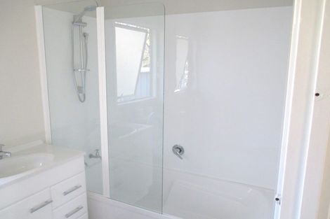 Photo of property in 50 Parrs Cross Road, Henderson, Auckland, 0612