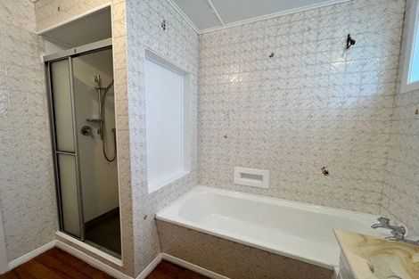 Photo of property in 21 Maple Grove, Maungaraki, Lower Hutt, 5010