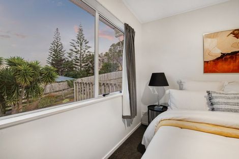 Photo of property in 1 Weka Close, Red Beach, 0932