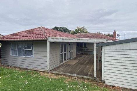 Photo of property in 98 Hillsborough Road, Hillsborough, Auckland, 1042