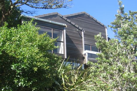 Photo of property in 12 Creswick Terrace, Northland, Wellington, 6012