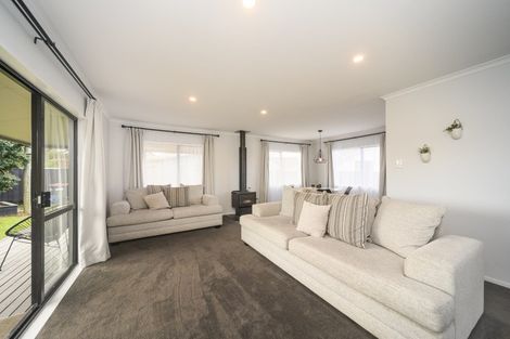 Photo of property in 79 Geraldine Crescent, Cloverlea, Palmerston North, 4412