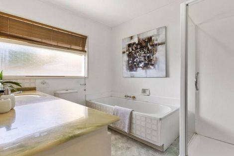 Photo of property in 11 Fielding Crescent, Farm Cove, Auckland, 2012