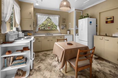 Photo of property in 64 Paparoa Station Road, Paparoa, 0571