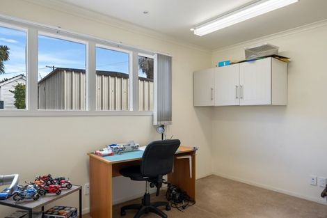 Photo of property in 7 Kawiu Road, Levin, 5510