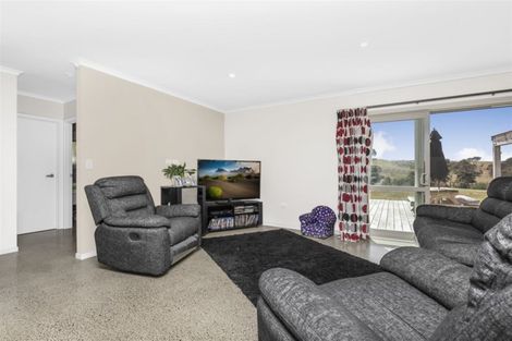 Photo of property in 1855 Highway, Pukekawa, 2696