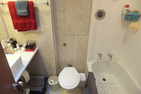 Photo of property in Sharella Living, 20 Glenmore Street, Thorndon, Wellington, 6011