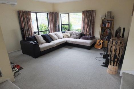 Photo of property in 113 Houghton Bay Road, Houghton Bay, Wellington, 6023