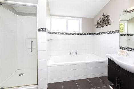 Photo of property in 3 Westburn Terrace, Burnside, Christchurch, 8041