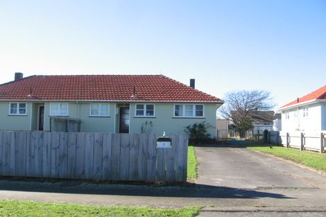 Photo of property in 5-7 Esk Street, Roslyn, Palmerston North, 4414