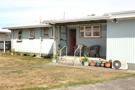 Photo of property in 12 Folkestone Drive, Flaxmere, Hastings, 4120