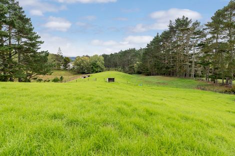 Photo of property in 182 Amreins Road, Taupaki, Henderson, 0782