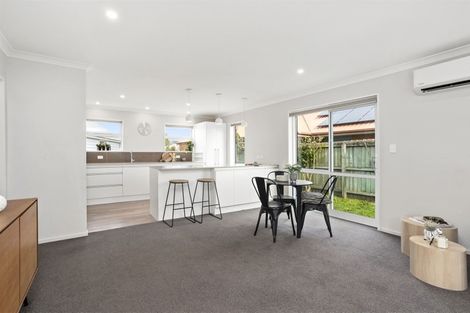 Photo of property in 33 Forest Drive, Parklands, Christchurch, 8083