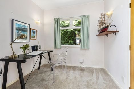 Photo of property in 25 Tai Paku Paku Road, Karaka Bays, Wellington, 6022