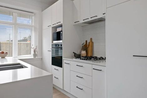 Photo of property in 11 Miro Street, Takaro, Palmerston North, 4410