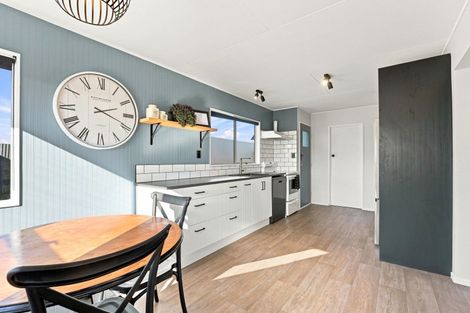 Photo of property in 60 Hinau Street, Castlecliff, Whanganui, 4501