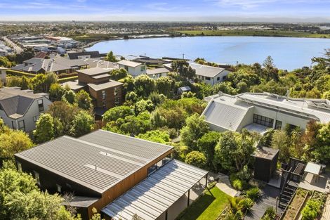 Photo of property in 11 Janice Place, Mount Pleasant, Christchurch, 8081