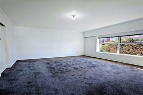 Photo of property in 1/14 Kathleen Street, Totara Vale, Auckland, 0627