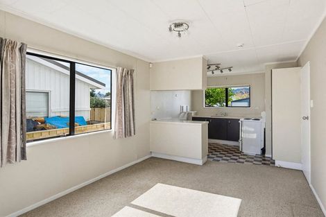 Photo of property in 4 Sharda Grove, Paraparaumu Beach, Paraparaumu, 5032