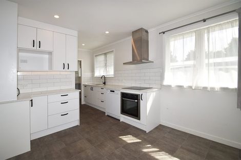 Photo of property in 4 Woodford Avenue, Henderson, Auckland, 0610