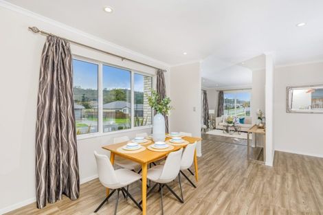 Photo of property in 2 Will Street, Huapai, Kumeu, 0810