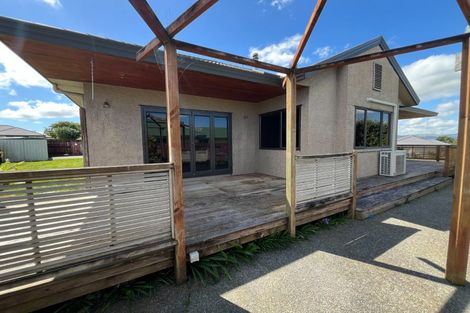 Photo of property in 70 Parnell Heights, Kelvin Grove, Palmerston North, 4414