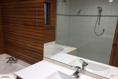 Photo of property in 13 Antilla Place, Half Moon Bay, Auckland, 2012