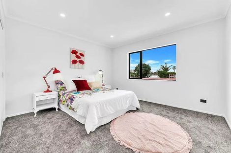 Photo of property in 8e Kent Road, Manurewa, Auckland, 2102