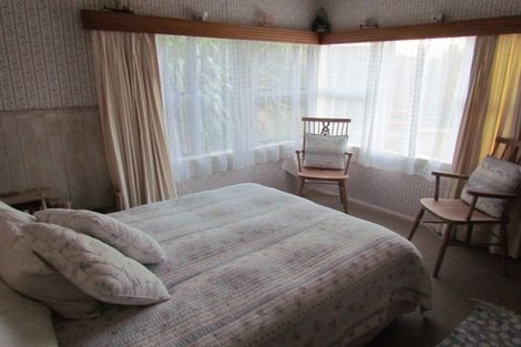 Photo of property in 41 Seaview Road, Glenfield, Auckland, 0629