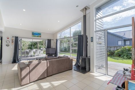 Photo of property in 17 Morcom Drive, Cooks Beach, Whitianga, 3591