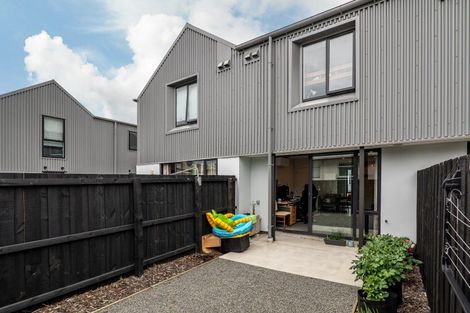 Photo of property in 2/30 Frederick Street, Waltham, Christchurch, 8011