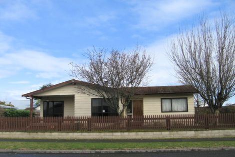 Photo of property in 905 Collinge Road, Mayfair, Hastings, 4122