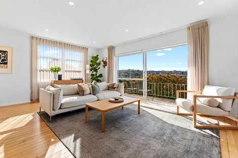 Photo of property in 2/2 Seaview Road, Milford, Auckland, 0620