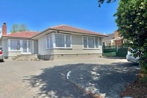 Photo of property in 98 Hillsborough Road, Hillsborough, Auckland, 1042