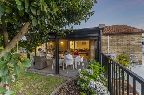 Photo of property in 29 Mcleod Place, Papamoa Beach, Papamoa, 3118