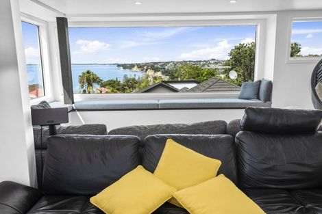 Photo of property in 2/11 Ridge Road, Waiake, Auckland, 0630