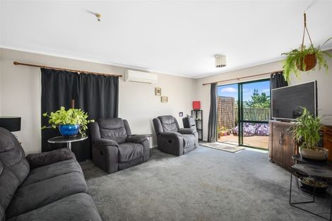 Photo of property in 6 Tobago Crescent, Grenada North, Wellington, 5028