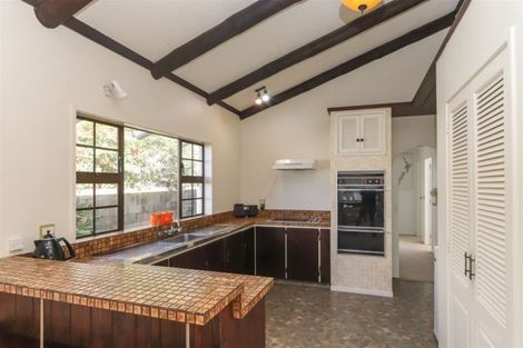 Photo of property in 9 Kauri Street, Inglewood, 4330